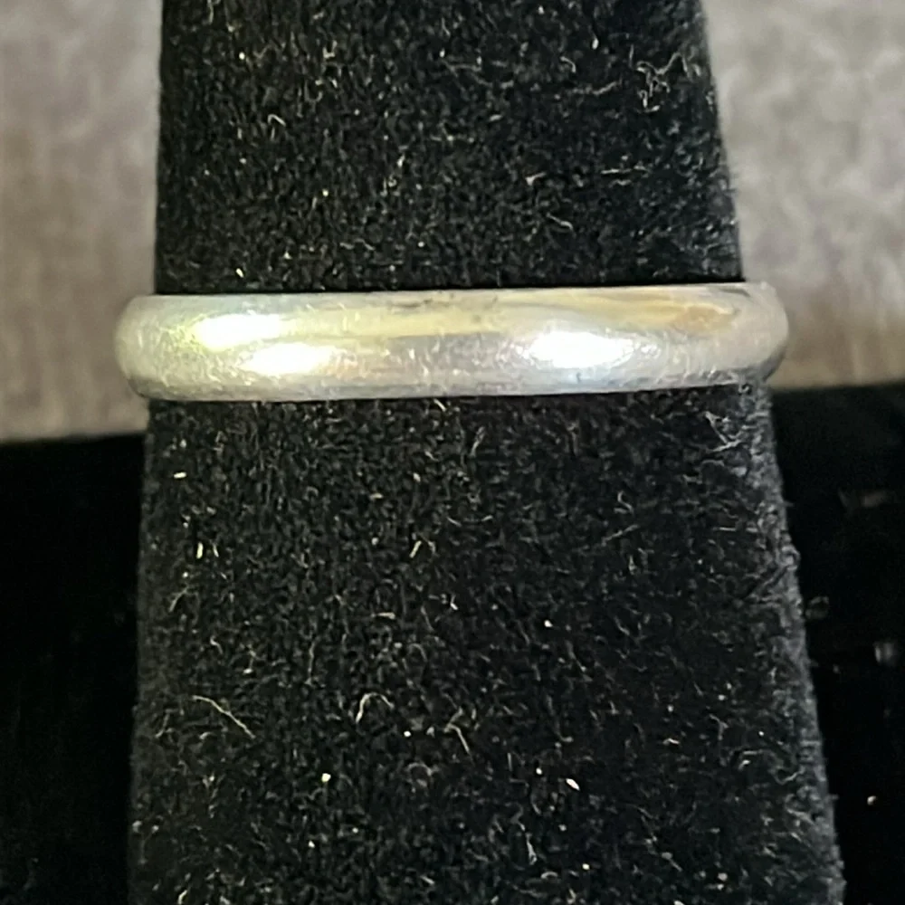 Sterling Silver Band Ring-9.5 - Picture 2 of 8